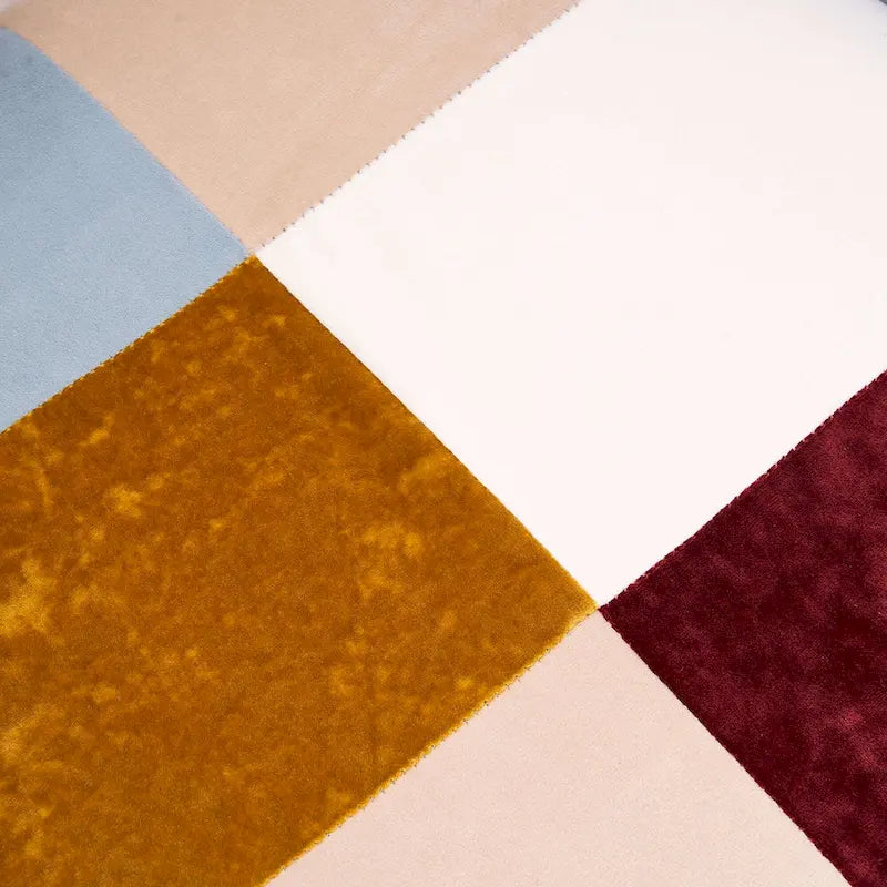 Fauteuil d'appoint à oreilles rembourré FERPIT avec pieds en bois d'hévéa et pieds réglables