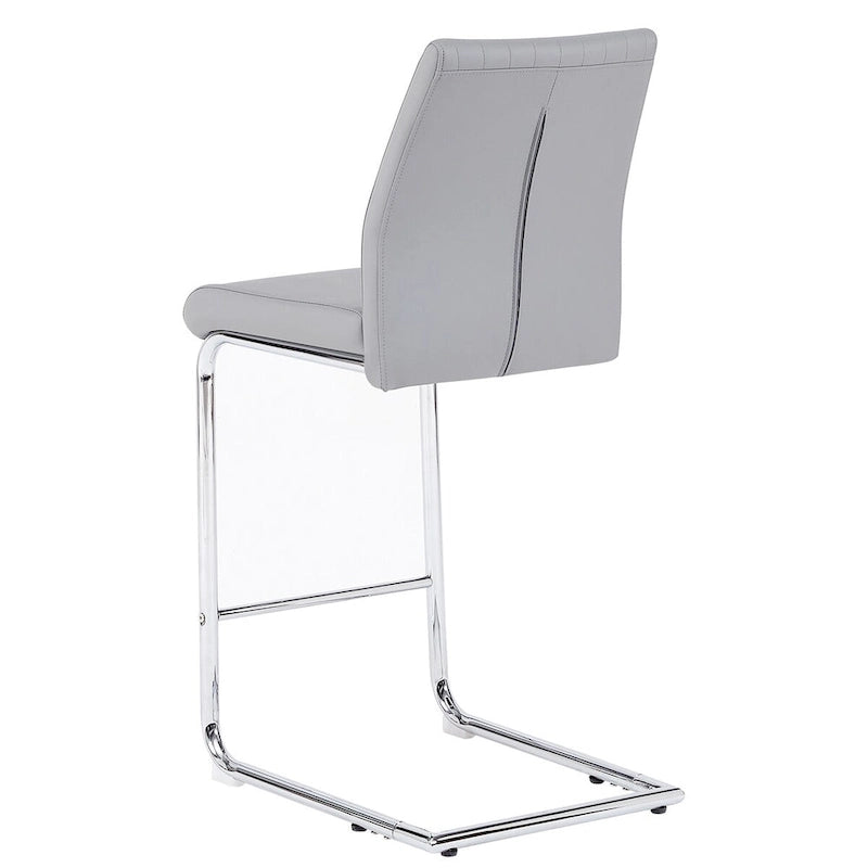 Chaises de bar modernes et épurées gris clair, en similicuir gris clair avec structure en métal chromé, idéales pour un restaurant ou un repas en famille (lot de 2).